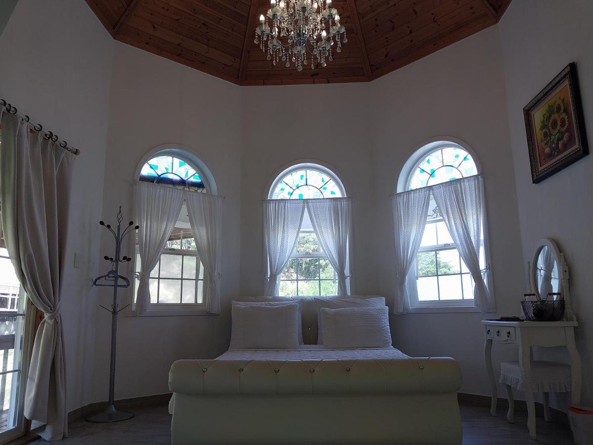 Another World Pension Gyeongju Bagian luar foto