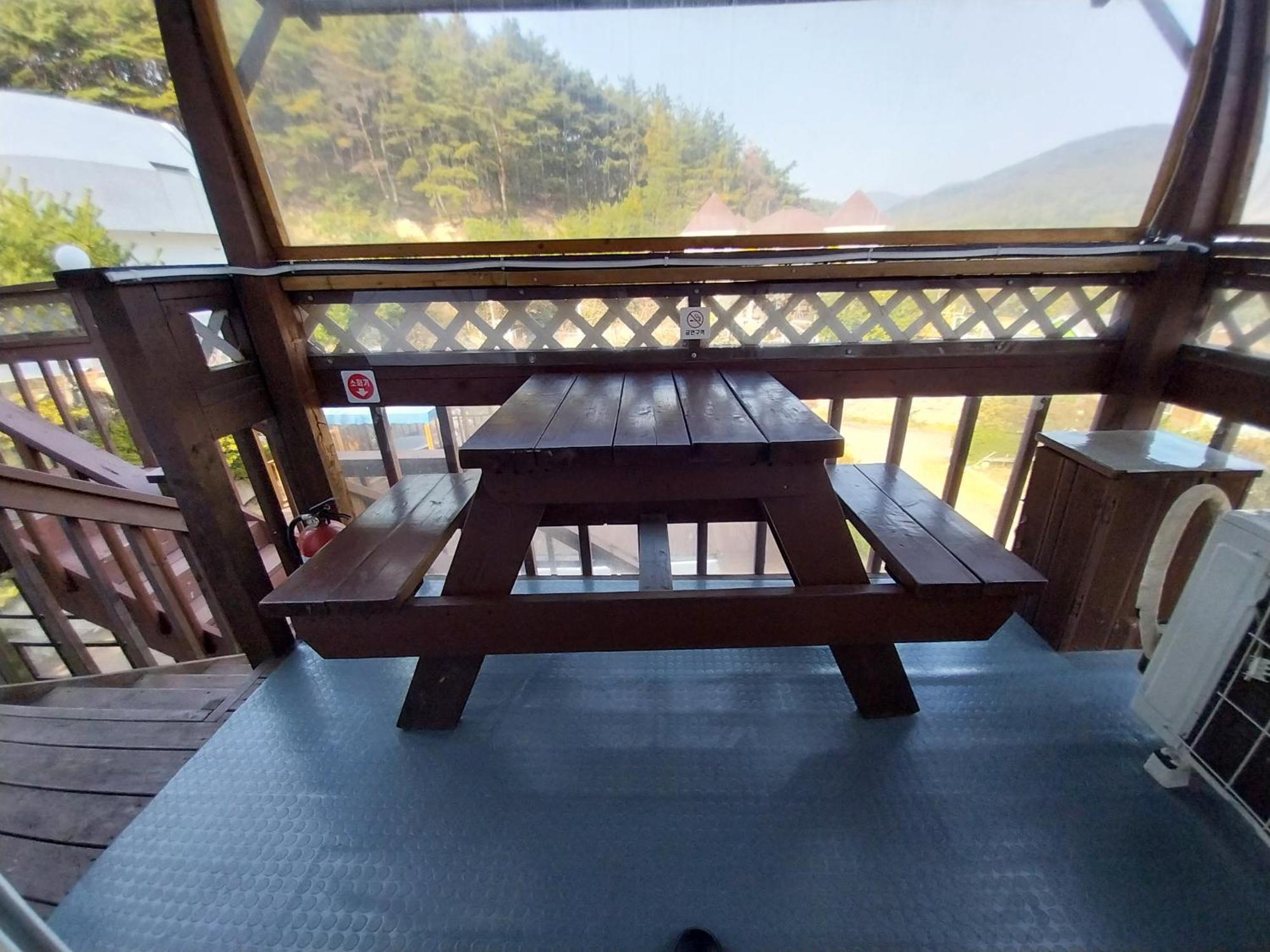 Another World Pension Gyeongju Bagian luar foto